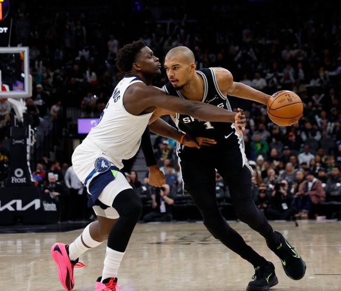 Victor Wembanyama contre les Timberwolves de Minesota, le 17 janvier à San Antonio.  