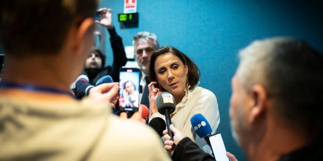 Deputata RN del Var lancia la candidatura a Toulon con immagine di cordialità, nascondendo il passato radicale