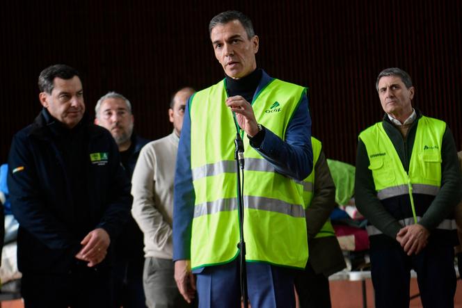 Le premier ministre espagnol, Pedro Sanchez, lors d’une conférence de presse, après l’accident de trains mortel, à Adamuz, le 19 janvier 2026. 