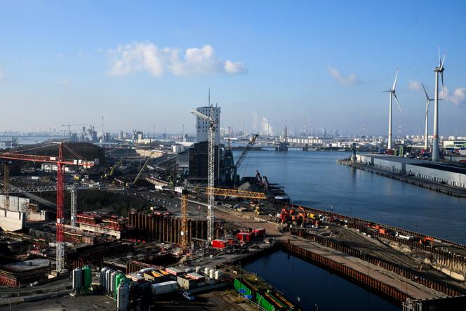 Dans le port d’Anvers, en Belgique, le 21 novembre 2025.