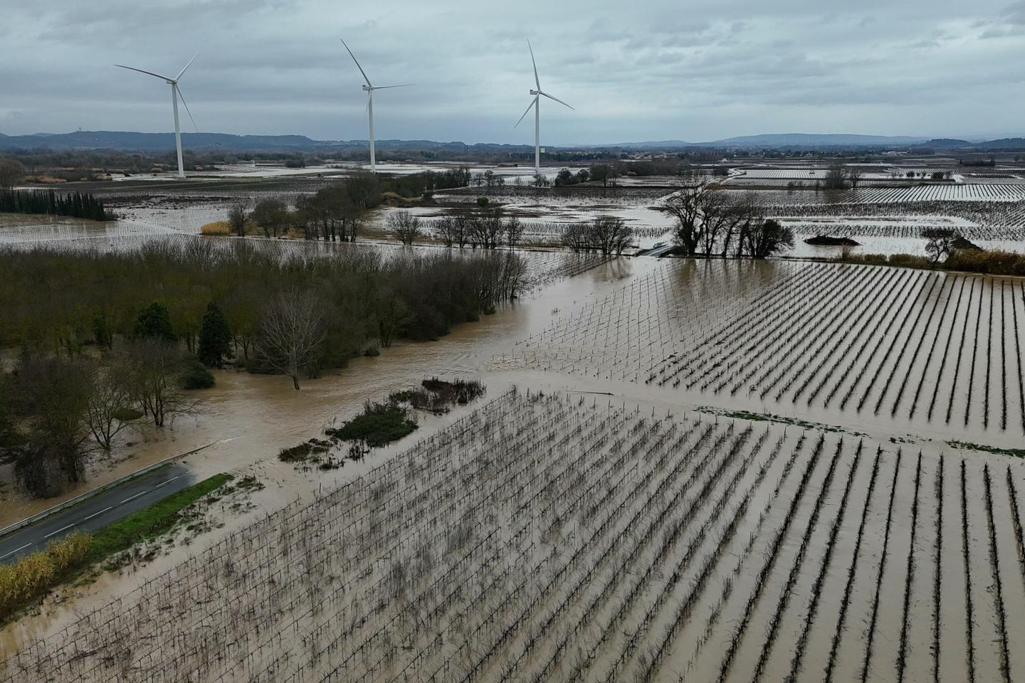 Inondations dans l’Aude : les pluies s’intensifient ; une personne se trouve en urgence absolue, selon la préfecture
