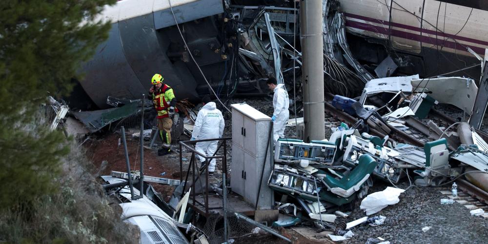 Sur le site de l’accident, à Adamuz, près de Cordoue (Espagne), le 19 janvier 2026. - SUSANA VERA/REUTERS