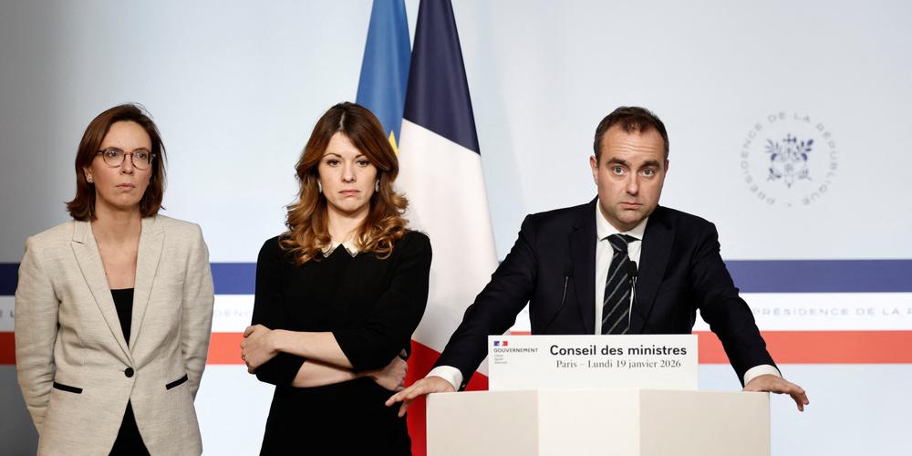 Sébastien Lecornu s’exprime aux côtés de la ministre de l’action et des comptes publics, Amélie de Montchalin, et de la porte-parole du gouvernement, Maud Bregeon, à l’Elysée, à Paris, le 19 janvier 2026. - BENOIT TESSIER / REUTERS