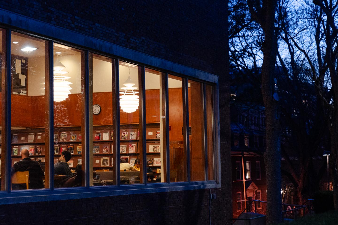 Aux Etats-Unis, des bibliothécaires désemparés face aux demandes de livres inventés par l’IA Aux Etats-Unis, des bibliothécaires désemparés face aux demandes de livres inventés par l’IA