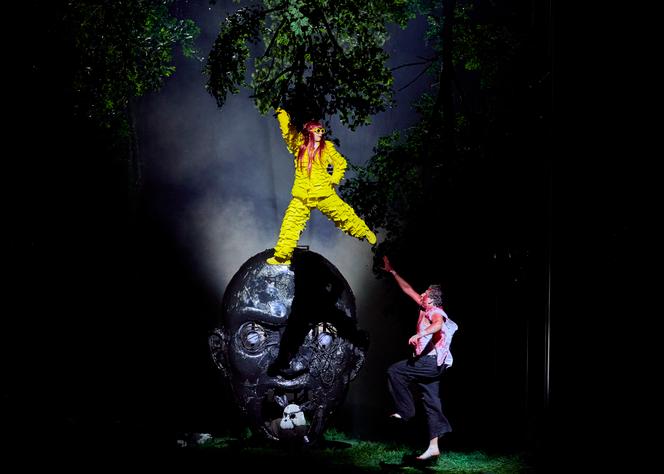 Ilanah Lobel-Torres (L’Oiseau de la forêt) et Andreas Schager (Siefgried) dans « Siegfried », à l’Opéra Bastille, en janvier 2026. 
