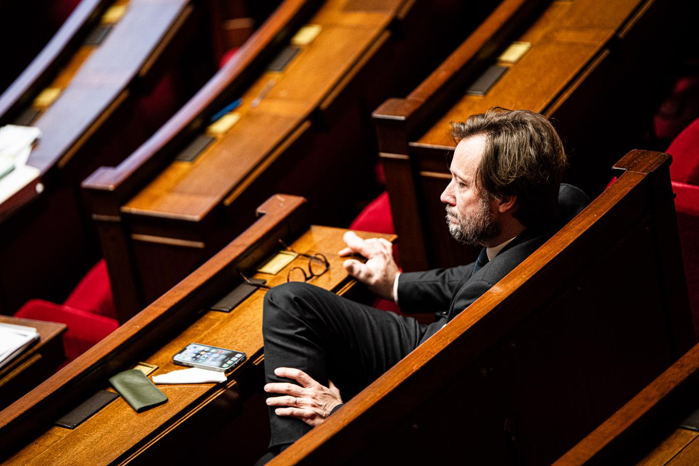 Le socialiste Boris Vallaud se positionne contre la primaire à gauche et appelle à une coalition « de Ruffin à Glucksmann » pour la présidentielle de 2027