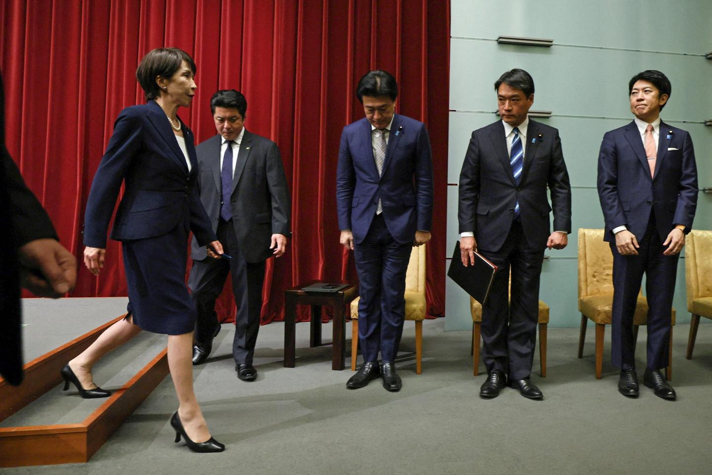 Au Japon, la première ministre mise sur sa popularité pour appeler les électeurs à des législatives anticipées