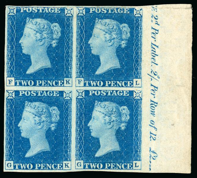 Grande-Bretagne, bloc de quatre, neuf, du « two pence » bleu avec inscriptions marginales, 55 000 livres.