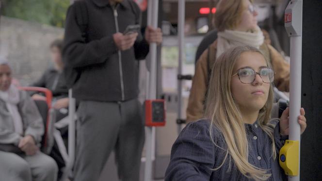 Lilou, dans le documentaire « A la hauteur », de Julie Chauvin.