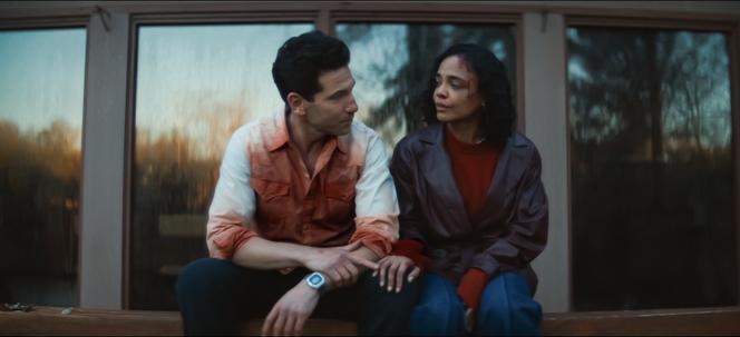 Jon Bernthal (Jack Harper) et Tessa Thompson (Anna) dans la série « His & Hers », créée par Dee Johnson et Bill Dubuque.
