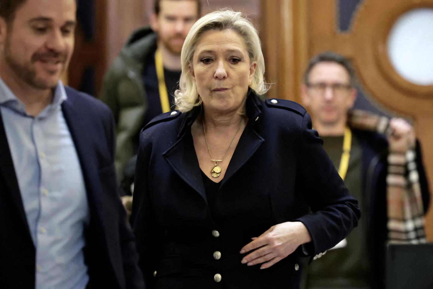 Procès des assistants du FN : Marine Le Pen plaide la « bonne foi », au deuxième jour de son interrogatoire