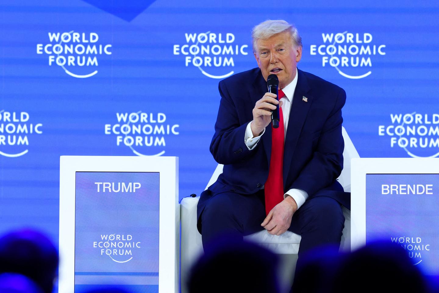 À Davos, Donald Trump critique l’Europe et confirme sa volonté d’acquérir le Groenland