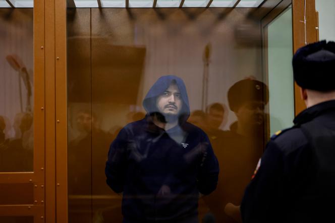 Akhmadjon Kourbonov, accusé du meurtre d’Igor Kirillov, lors de l’annonce du verdict, au tribunal militaire de Moscou, le 21 janvier 2026.