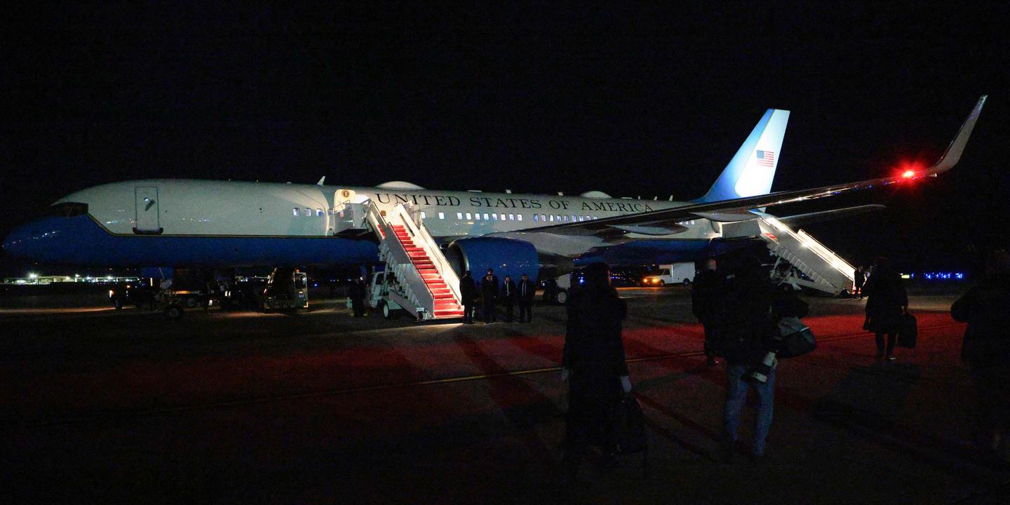 EN DIRECT : Donald Trump en route vers Davos après avoir été contraint de faire demi-tour pour un problème électrique sur Air Force One