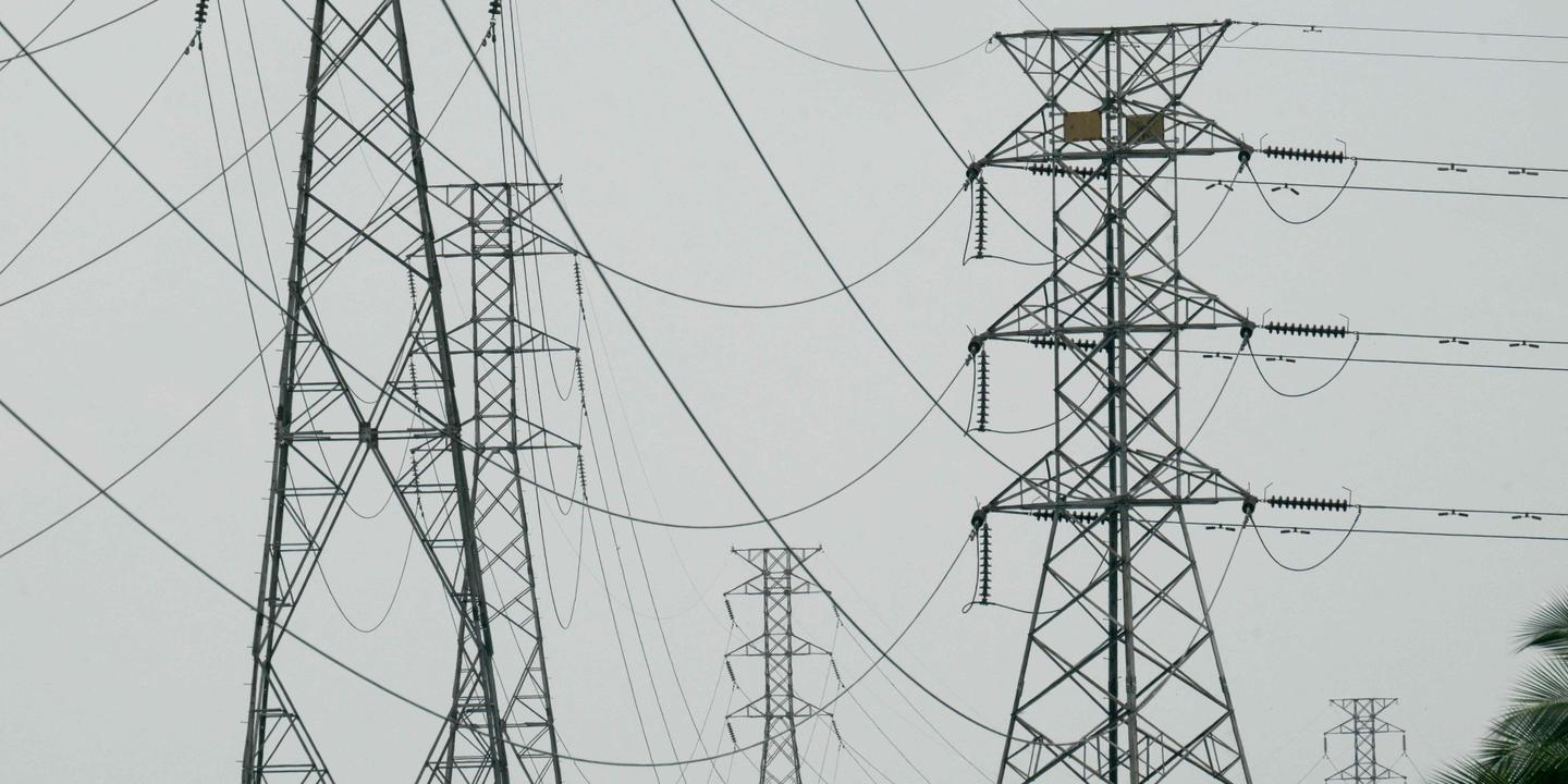 La Colombie impose 30 % de taxes douanières à l’Équateur et suspend temporairement la vente d’énergie