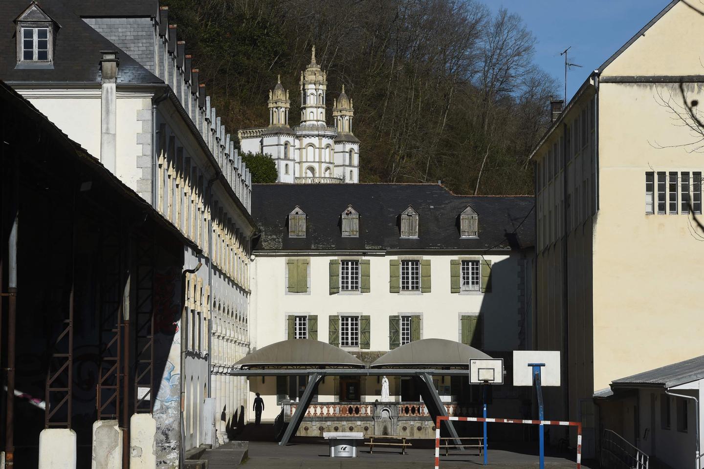 Imbroglio autour de l’annonce de la fermeture de l’établissement catholique Bétharram