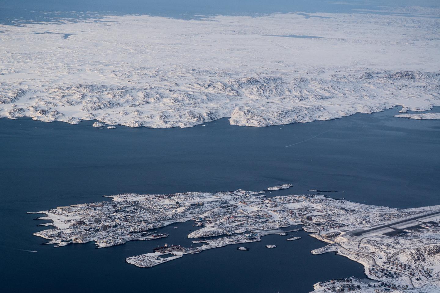 Donald Trump annonce qu’un navire-hôpital américain va se rendre au Groenland « pour prendre soin des nombreuses personnes qui sont malades et qui ne sont pas soignées »