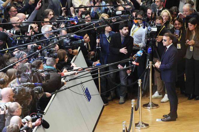 Le président Emmanuel Macron, lors d’une conférence de presse avant une réunion du Conseil européen consacrée aux récents développements dans les relations transatlantiques, à Bruxelles, le 22 janvier 2026. 