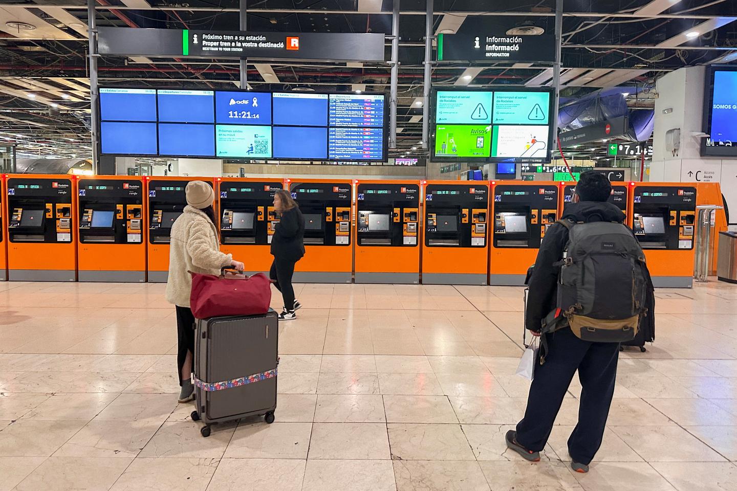 En Espagne, un train de banlieue percute une grue, plusieurs blessés légers