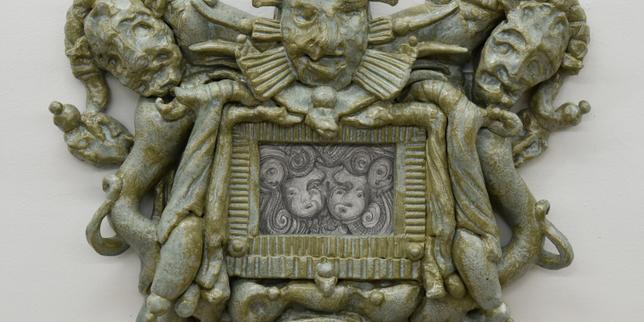 Une sculpture d’Elmar Trenkwalder représenté par la galerie Bernard Jordan, invité d’honneur à la foire Ceramics Brussels 2026.