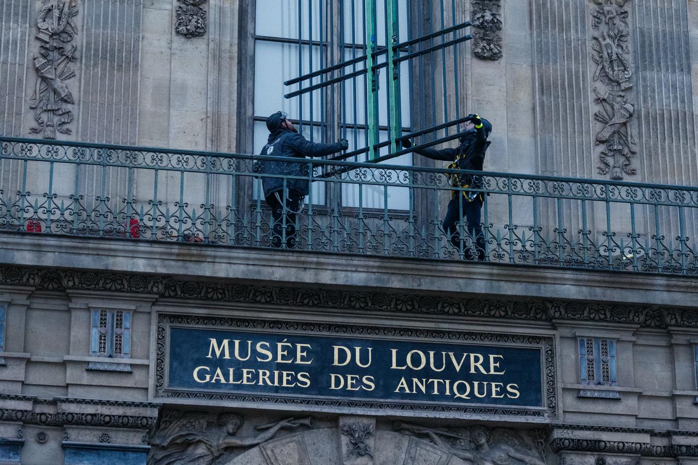 Un mois et demi avant le cambriolage du Louvre, la Préfecture de police de Paris alertait sur les risques Un mois et demi avant le cambriolage du Louvre, la Préfecture de police de Paris alertait sur les risques