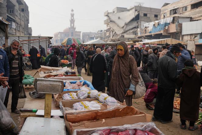 A street market in Khan Yunis, Gaza, January 23, 2026.