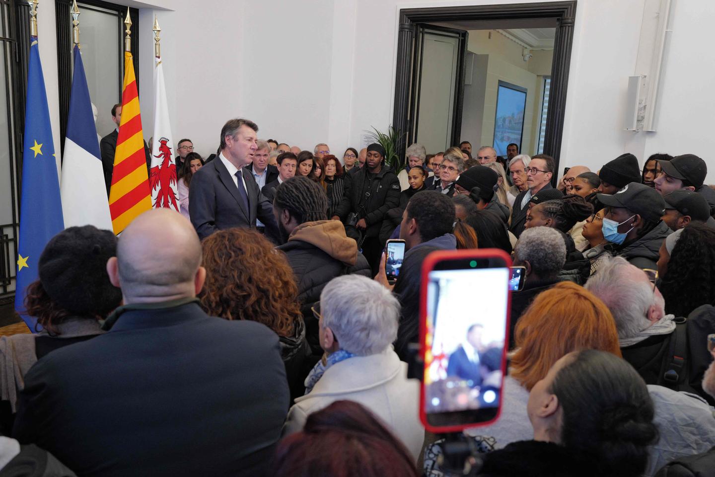 Nice : l’homme suspecté d’avoir tué une femme dans sa voiture alors qu’elle était avec son bébé mis en examen et écroué