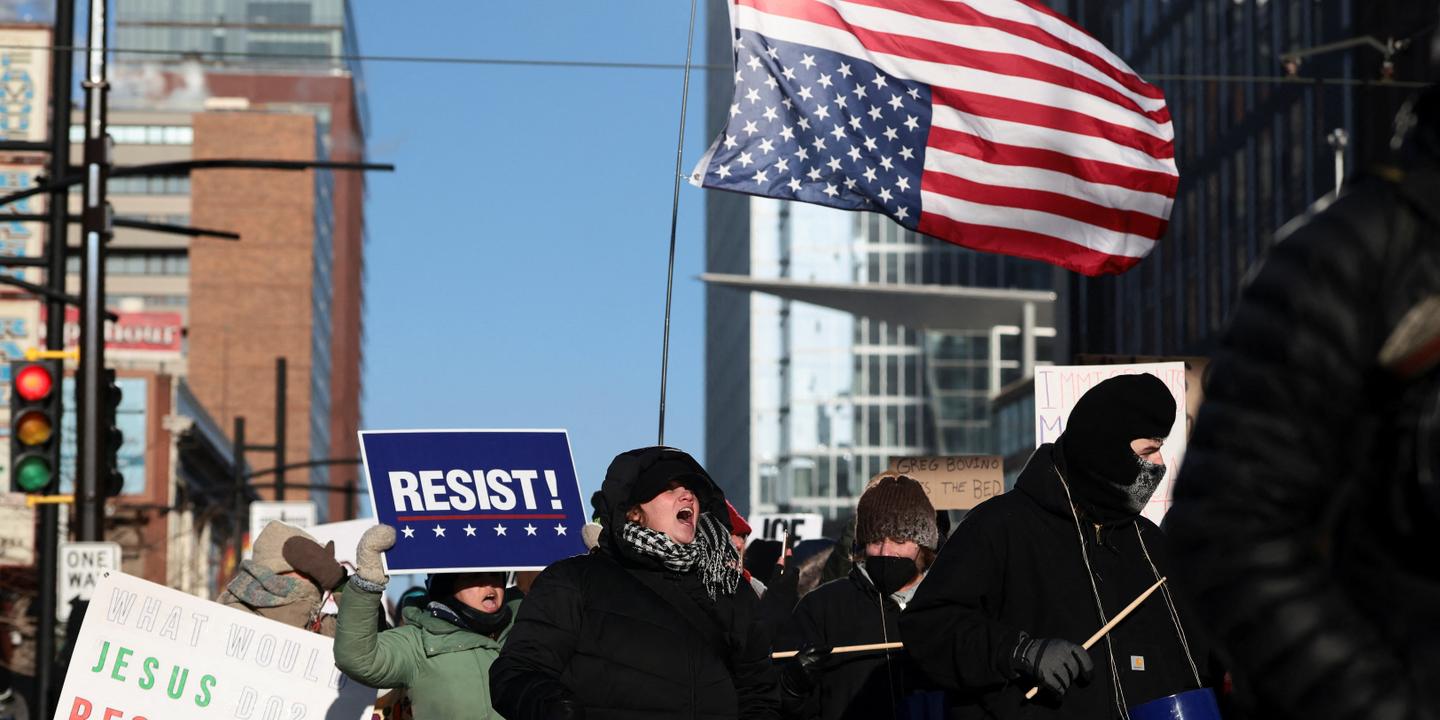 Donald Trump dit qu’il ne faut pas « arriver avec une arme » dans une manifestation