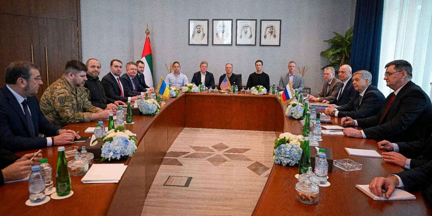EN DIRECT, guerre en Ukraine : la deuxième session de pourparlers entre Ukrainiens, Russes et Américains a eu lieu à Abou Dhabi, après une nouvelle nuit de bombardements sur Kiev et Kharkiv