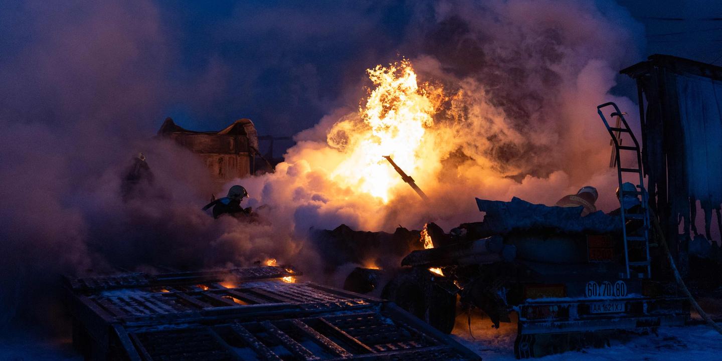 Ukraine : les images des bombardements russes sur les villes de Kiev et Kharkiv