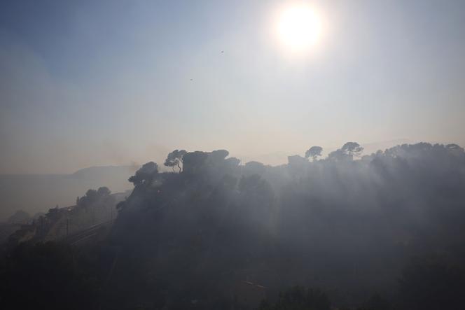 Lors des incendies qui ont touché Marseille, à L’Estaque, le 8 juillet 2025.