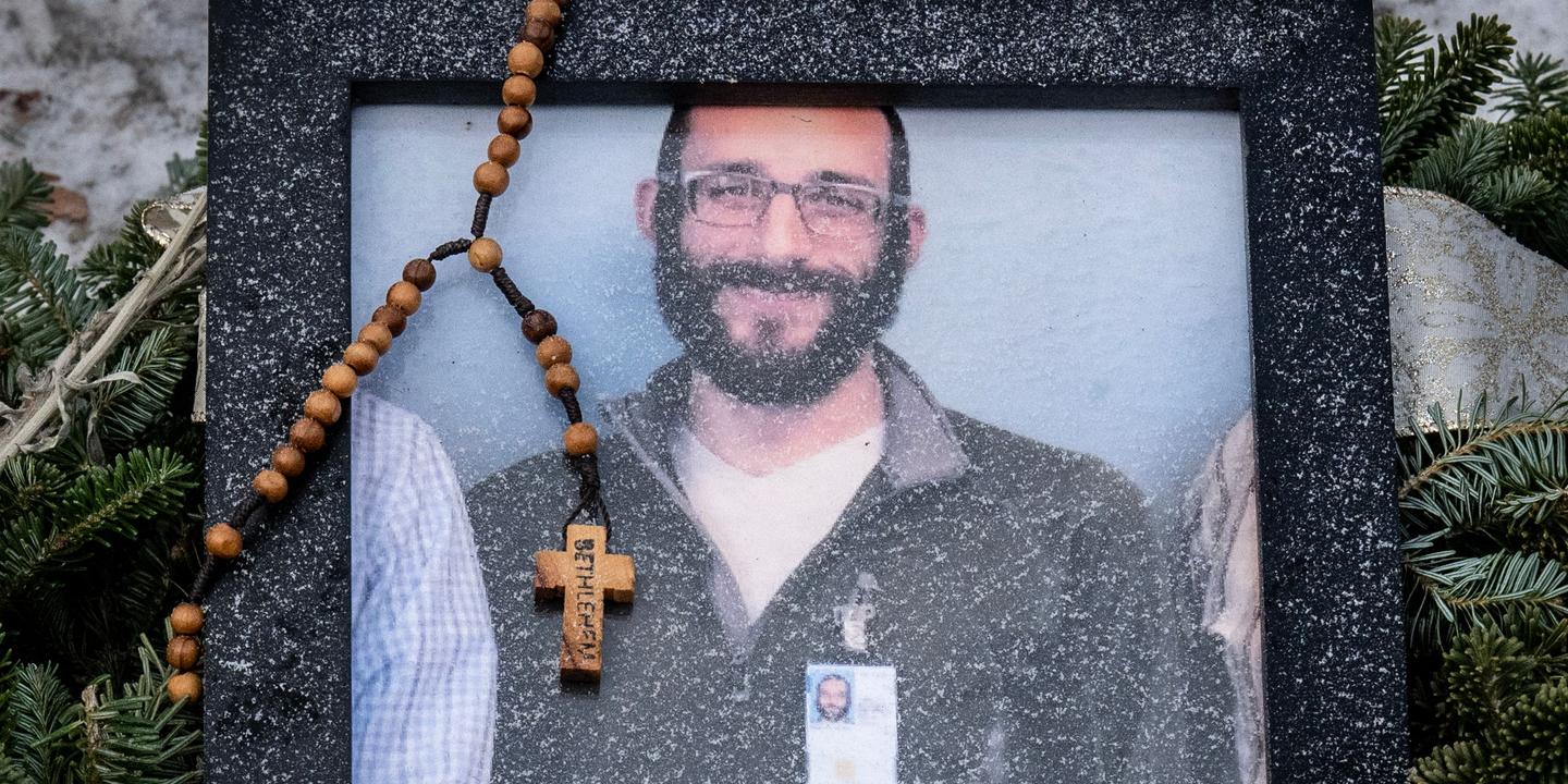Mort d’Alex Pretti à Minneapolis : les deux agents de la police aux frontières qui ont fait usage de leur arme à feu ont été suspendus le jour même