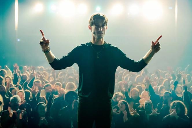 Pierre Niney (Matthieu Vasseur), dans « Gourou », de Yann Gozlan.