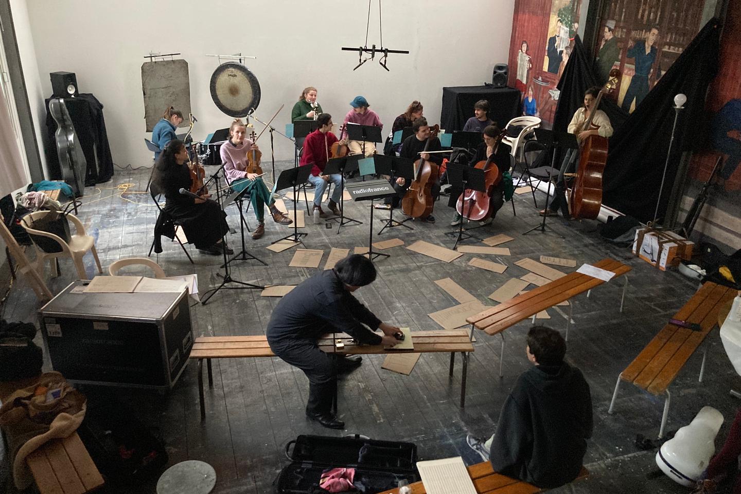 Le collectif Absence inaugure le « off » du festival Présences de Radio France