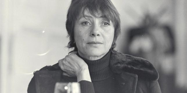 Les ouvrières filmées par la Hongroise Marta Meszaros, rivées au wagon du tourment