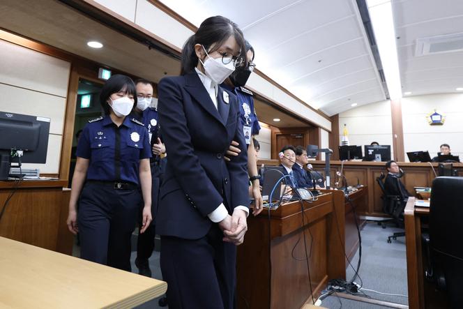 Kim Keon Hee, épouse de l’ancien président sud-coréen Yoon Suk Yeol, arrive au tribunal central de Séoul, le 24&nbsp;septembre 2025.