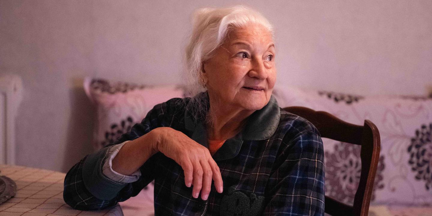 Vieillesse solitaire à Vaulx-en-Velin : « Mes cannes se tiennent plus droites que moi »