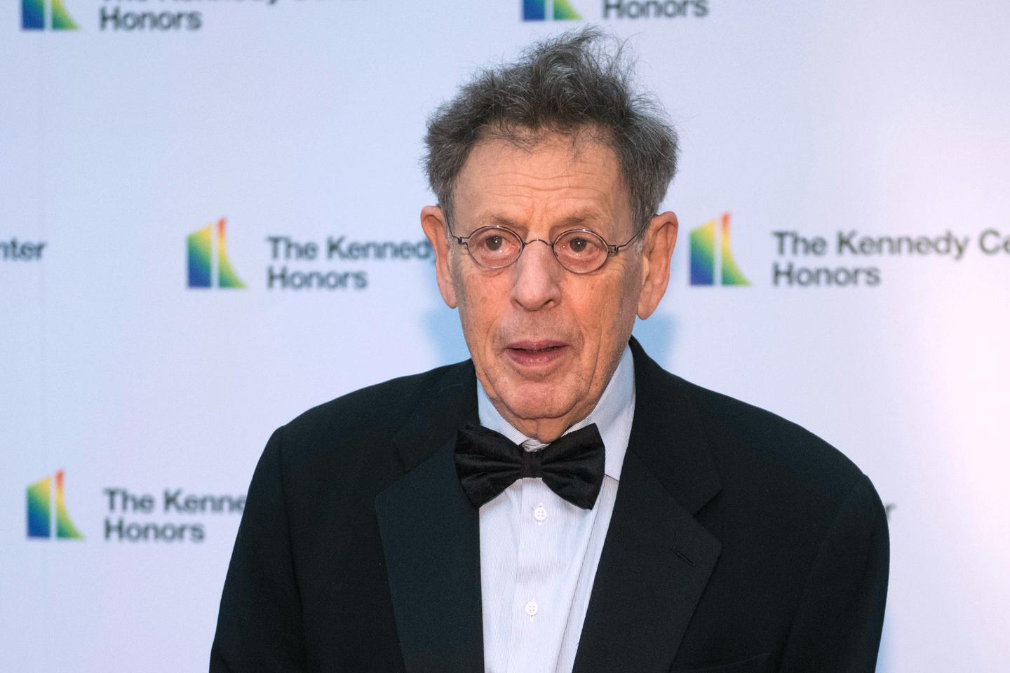 Philip Glass annule la première mondiale de sa nouvelle symphonie au Kennedy Center après les réformes de Donald Trump