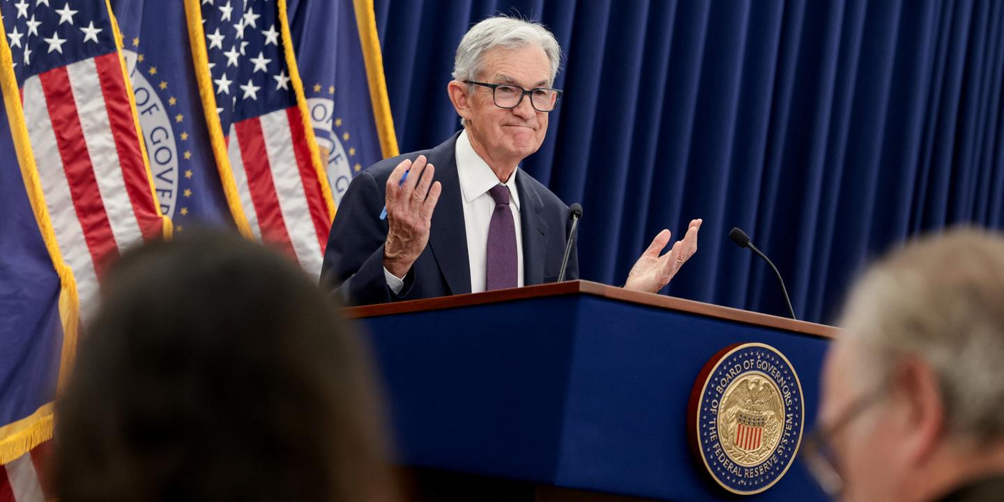 La Fed interrompt la baisse des taux, confrontée à la chute du dollar et aux pressions de Donald Trump