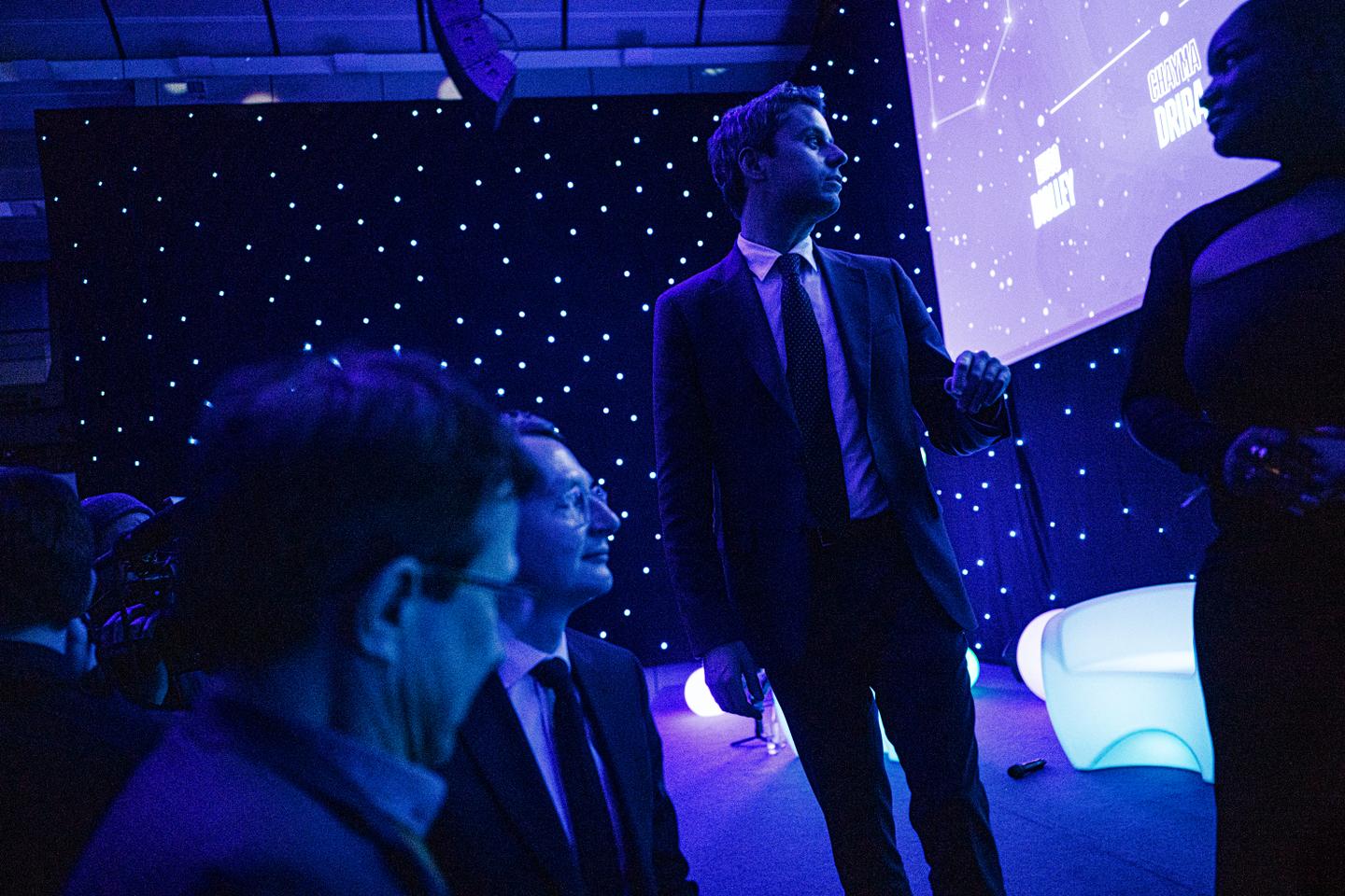 Chatbots, campagnes « augmentées »… l’IA s’immisce dans la politique française