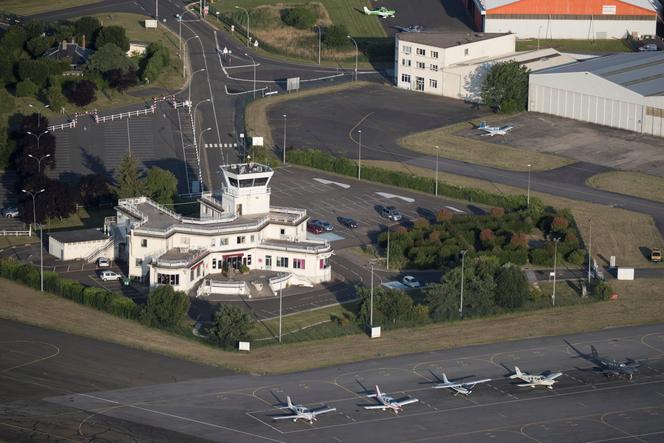 L’ex-base aéronautique navale de Toussus-le-Noble (Yvelines) que l’Etat cherche à céder, en juin 2018.