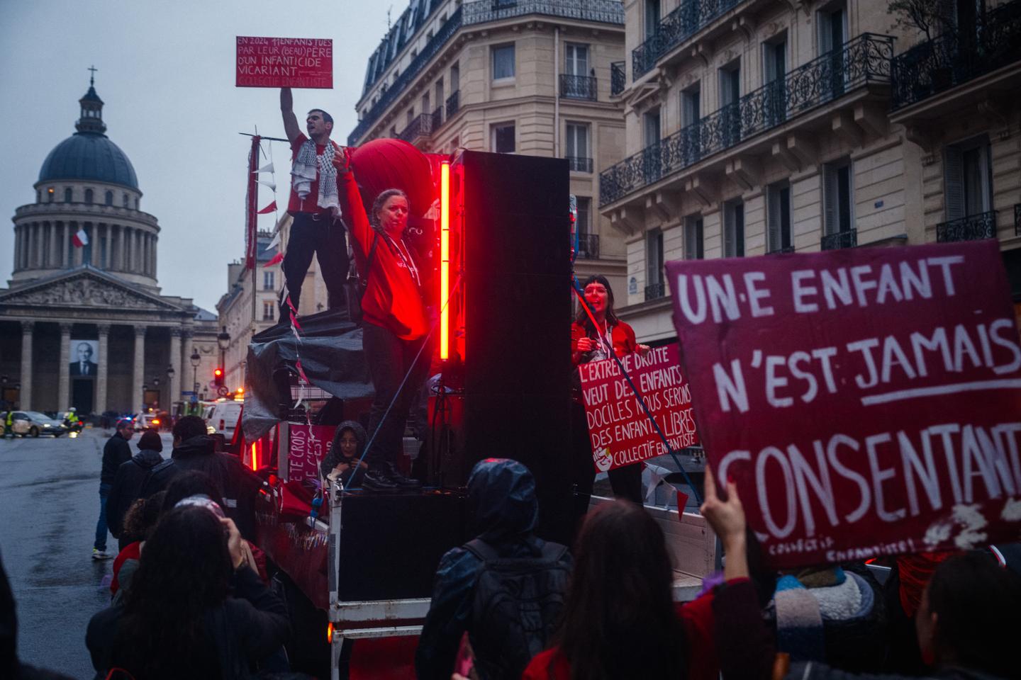 Protection de l’enfance : l’Assemblée nationale adopte une proposition de loi pour les victimes de violences ou d’inceste Protection de l’enfance : l’Assemblée nationale adopte une proposition de loi pour les victimes de violences ou d’inceste