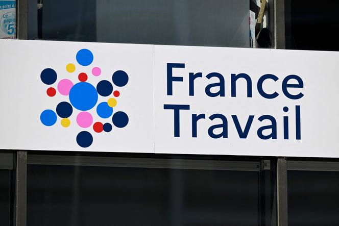 Le logo de France Travail, à Nancy, le 1ᵉʳ mai 2025.