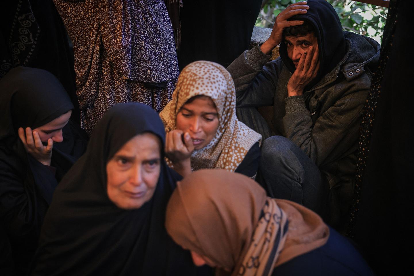 Guerre à Gaza : la Croix-Rouge affirme avoir remis les corps de 15 Palestiniens après le retour du corps du dernier otage israélien Guerre à Gaza : la Croix-Rouge affirme avoir remis les corps de 15 Palestiniens après le retour du corps du dernier otage israélien