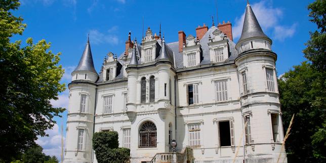 « On est assez fous pour croire qu’on peut relever ce défi, pièce par pièce » : les néochâtelains, as de la débrouille et seigneurs de la rénovation