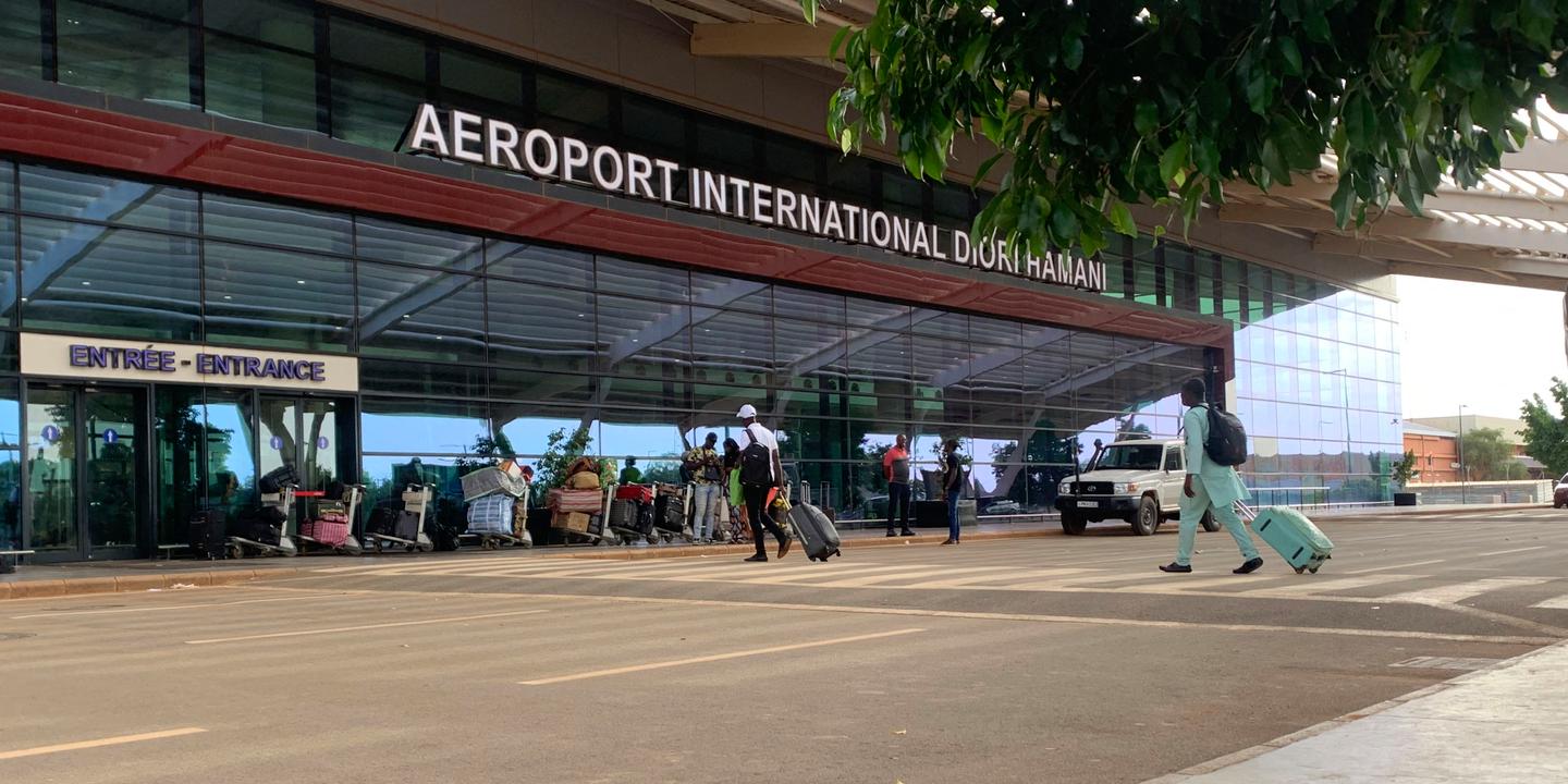 Niger : des tirs et des détonations entendus dans la nuit autour de l’aéroport international de Niamey