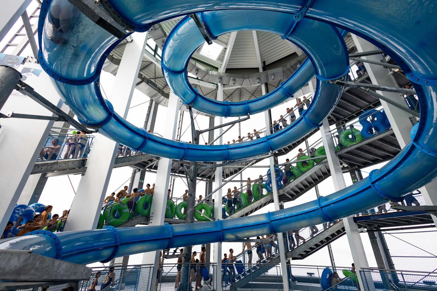 Toujours plus gros, toujours plus chers : les parcs d’attractions dans la course aux investissements Toujours plus gros, toujours plus chers : les parcs d’attractions dans la course aux investissements