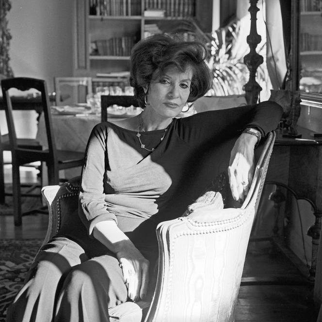 L’écrivaine Vénus Khoury-Ghata, à Paris, le 1ᵉʳ juin 2003.