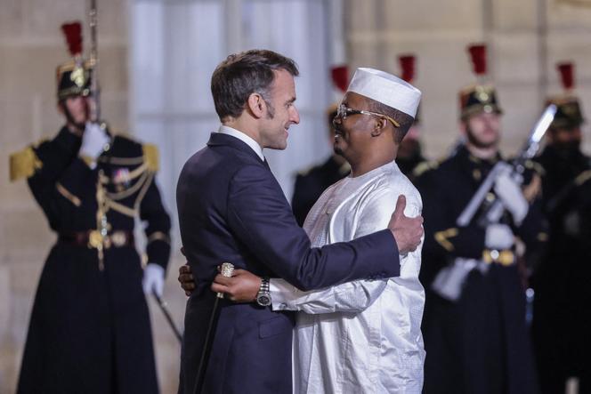 Le président tchadien, Mahamat Idriss Déby (à droite), reçu à l’Elysée par Emmanuel Macron, à Paris, le 29 janvier 2026.