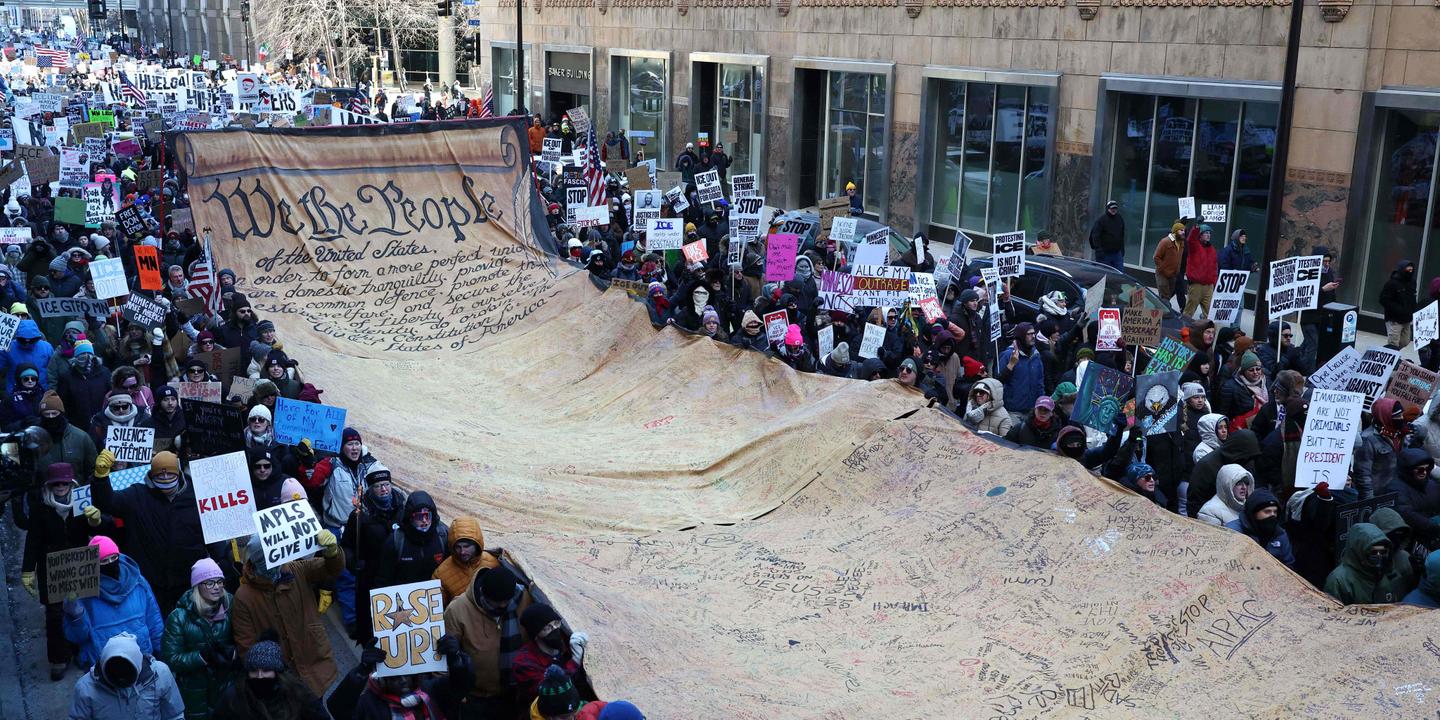 « ICE out » : les images des milliers de personnes rassemblées dans les rues des Etats-Unis pour protester contre la police de l’immigration